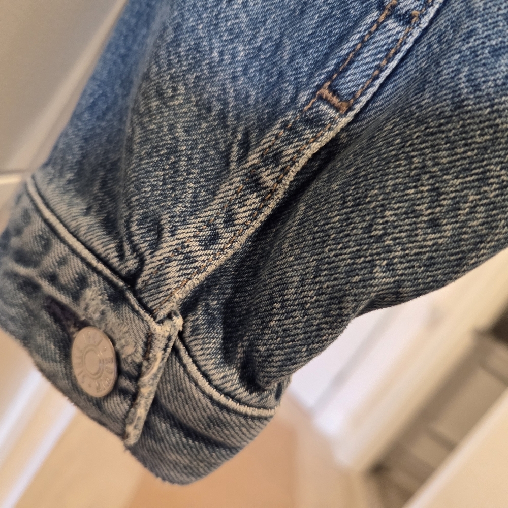 NWT Edwin Blue Denim Cropped Jacket - Picture 12 of 13